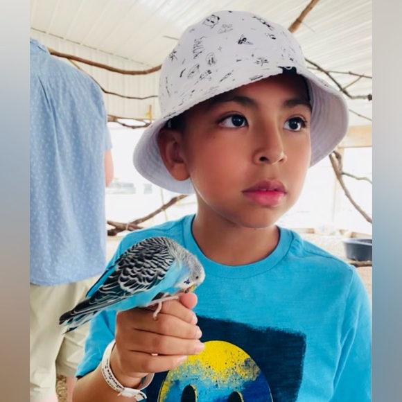 Meet your Posher, Lizet💎🌈🎀 - Picture 7 of 15